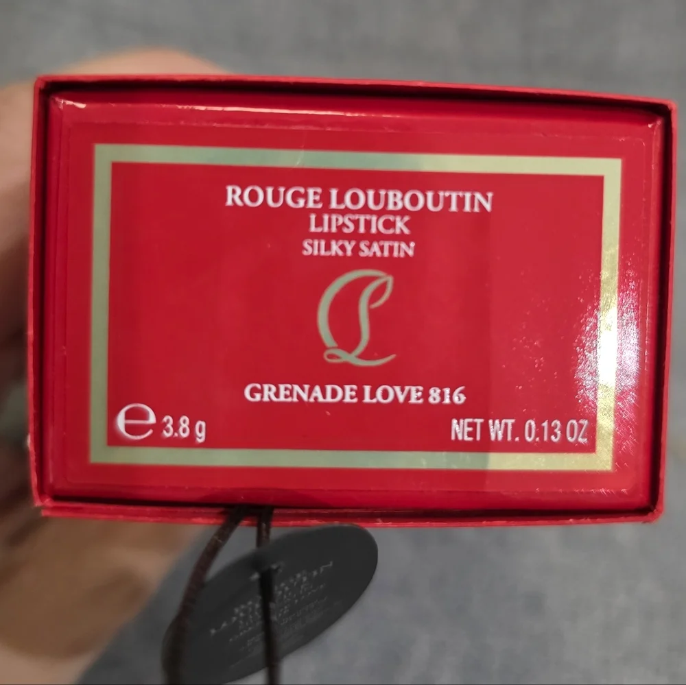 Christian Louboutin Rouge Silky Satin Lipstick Grenade Love 816 - Picture 3 of 4